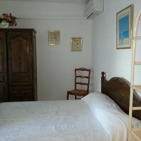 La Nina Villajoyosa (La Vila Joiosa)